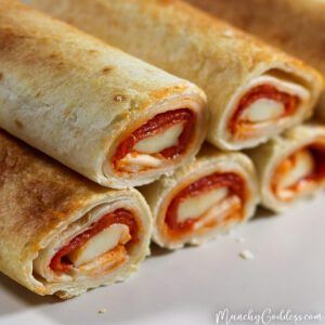 Easy Air Fryer Pizza Roll Ups - Munchy Goddess Air Fryer Pizza Roll Ups, Pizza Roll Ups, Air Fryer Pizza, Pizza Roll Up, Air Fryer Fried Chicken, Pizza Roll, Tortilla Rolls, Easy Air Fryer, Homemade Tortillas