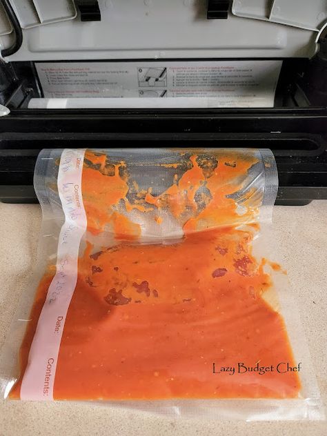 how to vacuum seal tomato sauce Vacuum Sealing Tomatoes, Food Saver Ideas, Food Saver Vacuum Sealer, Vacuum Sealing Food, Freezing Tomatoes, Vacuum Food Sealer, Soup Broth, Vacuum Sealer, Dehydrated Fruit