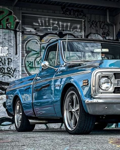 Come for the photo, stay for the original caption 😂Repost👉 @bettyblue1970 It rubs the microfiber on its chrome or it gets the hose again. #383stroker #chevysmallblock #trucksofvancouver #patinatruck #patina #c10 #muscletruck #chevyonly #chevyc10 #patinatrucknation #6772chevytrucks #classicchevy #customc10 #classicchevytrucks #1970c10 #c10trucks #c10nation #c10lifestyle #c10club #c10crew #c10era #classicsfeature #dailyc10s #classictrucks #classicvins C10 Wallpaper, Muscle Truck, C10 Chevy Truck, C10 Trucks, Chevy C10, Gm Trucks, Chevy Truck, Classic Trucks, Custom Trucks