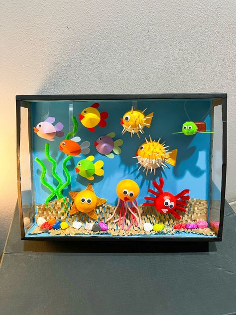 3d Aquarium Craft, Aquarium Craft Preschool, Aquarium Crafts For Kids, Kids Aquarium, Aquarium Craft, Animal Crafts Preschool, Cardboard Crafts Kids, 3d Art Projects, Group Art Projects