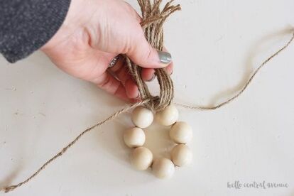 Wooden Bead Napkin Rings | Hometalk Bead Napkin Rings, Small Linen Closets, Wood Beads Diy, Napkin Rings Diy, Beaded Napkin Rings, Rings Diy, Diy Ring, Wooden Bead Garland, Deco Boheme