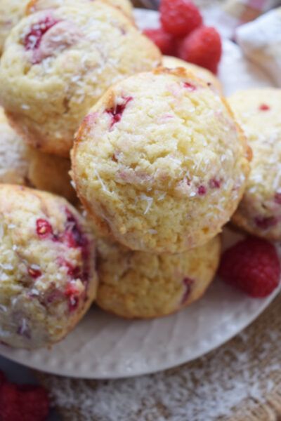 Raspberry Coconut Muffins - Julia's Cuisine Raspberry Roulade, Roulade Cake, Baking Conversion Chart, Butter Muffins, Baking Conversions, Peanut Butter Banana Muffins, Coconut Muffins, Raspberry Muffins, Raspberry Coconut