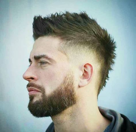 Fohawk Haircut Fade, Fohawk Haircut, Modern Mens Haircuts, Beckham Hair, Men Fade Haircut Short, Short Hair For Boys, High Fade Haircut, Mohawk Hairstyles Men, Mens Haircuts Short Hair