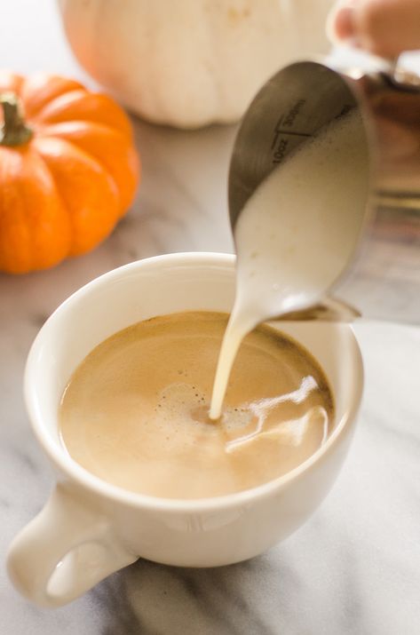 Homemade Pumpkin Spice Latte #psl #pumpkinspicelatte #coffeedrinks #espresso Comfort Drinks, Maple Latte Recipe, Maple Latte, Coffee Pics, Half Baked Harvest Recipes, Homemade Pumpkin Spice, Food Aesthetics, Harvest Recipes, Pumpkin Butter