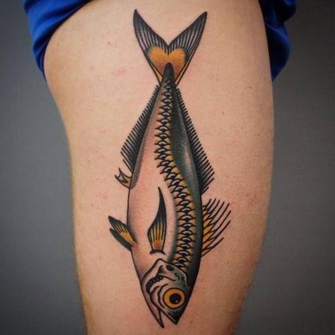 Traditional fish tattoo on the right thigh Fish Traditional Tattoo, Traditional Fish Tattoo, Traditional Tattoo Animals, Anker Tattoo, Flame Tattoos, Traditional Tattoo Sleeve, Biomechanical Tattoo, Tattoos Geometric, Old School Tattoo Designs