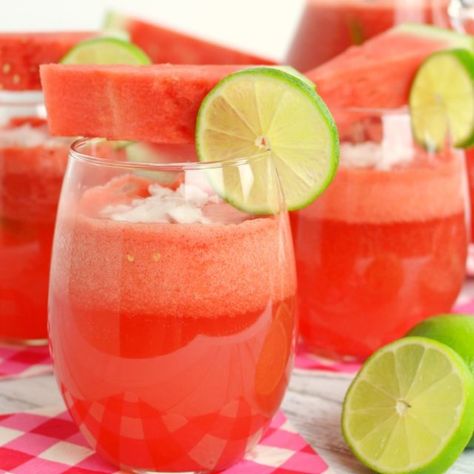 Watermelon Coconut Rum Punch - Delightful E Made Coconut Rum Punch, Coconut Rum Recipes, Jus Tomat, Coconut Rum Punches, Coconut Rum Drinks, Rum Punch Recipes, Yummy Summer Drinks, Punch Cocktails, Party Punch Recipes