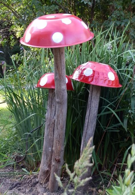 Garden Mushrooms, Diy Yard, Creative Gardening, Garden Crafts, Garden Ornaments, Diy Garden Decor, Ikebana, Handmade Home, Garden And Yard