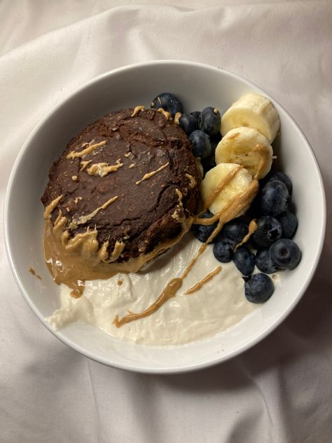 Night Time Snacks, Chocolate Blueberry, Chocolate Muffin, Blueberry Oat, Smoothie Bowl Healthy, Healthy Sweet Treats, Blueberry Muffin, Healthy Food Dishes, Healthy Sweets Recipes