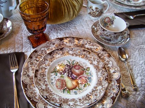 Two Cottages And Tea: Collecting Brown Transfer Ware Thanksgiving China, Brown Plates, Brioche Recipe, Cabin Inspiration, Brown Glasses, Beautiful Tablescapes, Noritake China, Brown Transferware, Thanksgiving Table Settings