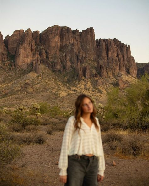 One more of Lauren’s senior photos because they needed a permanent place on my feed ✨ #arizonaphotographer #phoenixphotographer #tucsonphotographer #tucsonweddingphotographer #phoenixweddingphotographer #arizonaweddingphotographer #couplesphotographer #seniorphotos #grandcanyonuniversity #universityofarizona #tucson #tucsonarizona #desertphotography #weddingphotography #film #canonphotography #35mmfilm Arizona Senior Pictures, Oregon Engagement Photos, Western Photos, 35mm Wedding, Senior Pictures Locations, Film Wedding Photos, Wedding Photo Inspo, Anti Bride, Western Photo