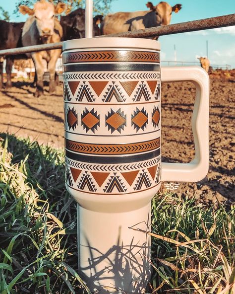 She’s backkkk & with a friend ;) LAST RESTOCK so grab em while you can Drink Combos, Western Kitchen Decor, Job Clothes, Western Kitchen, Western Gifts, Cute Water Bottles, Yeti Cup, Wild Rag, Western Christmas