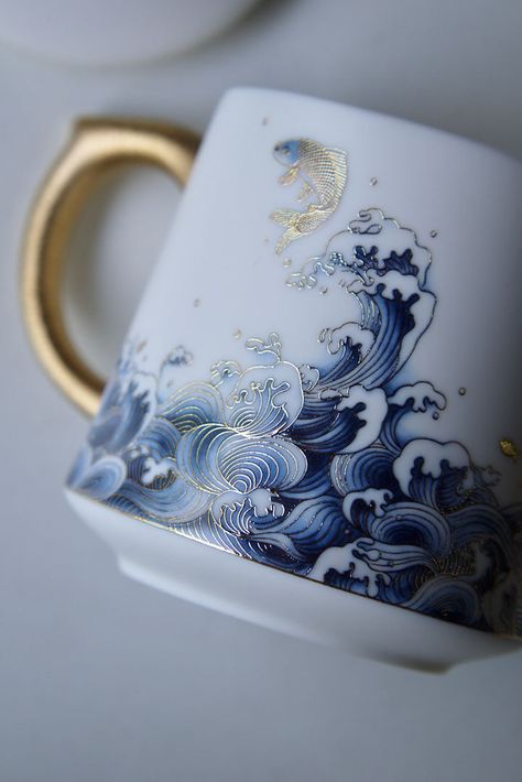 This is absolutely a stunning cup, made of top quality Dehua kaolin, or jade porcelain as it is known in China. Because such porcelain feels like jade and even higher density than jade. But as the use of time becomes longer, it will also show a jade-like luster and oily. Although it has no glaze it's easy to clean and Pretty Dishes Dinnerware Sets, Ceramic Things To Make, Gold Luster Ceramics, Cup Decoration Ideas, Clay Teacup, Cup Inspiration, Ceramic Dishware, Blue Teacup, Beautiful Mugs