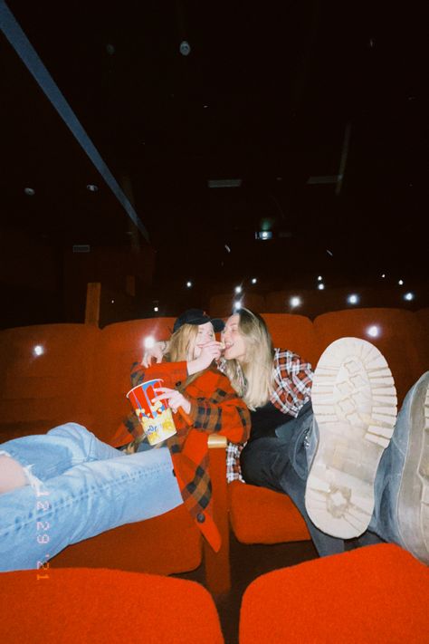 cinema evening friends aesthetic bff sisters Friends Watching Movies Aesthetic, Friends Skateboarding, Cinema Date Outfit, Watching Movies Aesthetic, Best Friends Movie, Cinema Outfit, Movies Theater, Beautiful Movies, Movie Duos