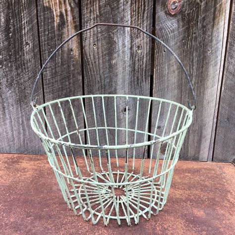 Large, vintage/antique metal/wire egg basket Large Wire Basket, Corningware Vintage, Egg Baskets, Wire Egg Basket, Altered Tins, Old Metal, Egg Basket, Antique Metal, Metal Wire