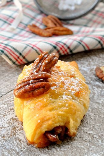 Food Ideas For Company, Recipes With Crossiant Dough, Room Temp Snacks, Cresent Roll Dessert Recipes, Cresent Roll Desserts, Parmesan Shortbread, Pecan Pie Recipes, Crescent Roll Recipes Dessert, Pillsbury Crescent Roll Recipes