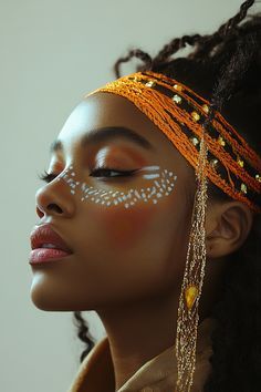 Fantasy Makeup Looks, Flame Makeup, Sun Makeup, Halloween Makeup Look, Halloween Makeup Inspiration, Aesthetic Halloween, Diy Tassel, Hauntingly Beautiful, Halloween Makeup Looks