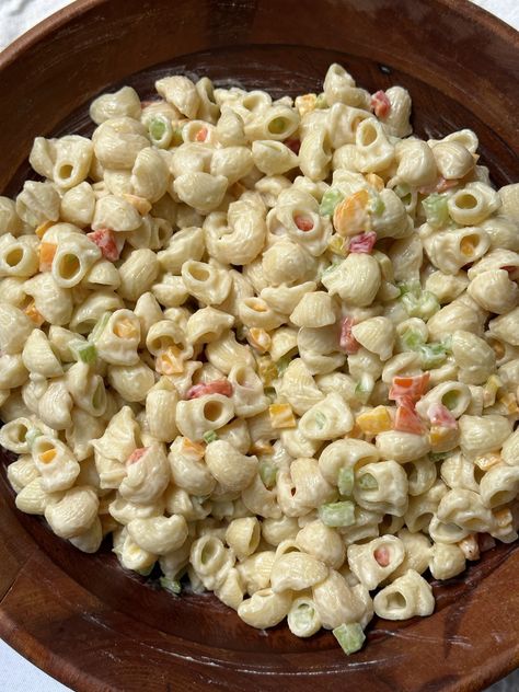 NY Deli Style Macaroni Salad — All Types Of Bowls Deli Macaroni Salad, Deli Macaroni Salad Recipe, Deli Style Macaroni Salad, Creamy Brussel Sprouts, Ny Deli, Types Of Bowls, Spring Pasta Salad, Macaroni Pasta Salad, New York Deli