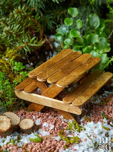 Make your fairy garden space extra special with this adorable picnic table! DIY this table with stained popsicle sticks. This project is super simple and adds tons of rustic character to a magical, tiny garden. #fairygarden #diy #miniatures #garden #fairy Kaktus Dan Sukulen, Tiny Gardens, Fairy Garden Furniture, Fairy Garden Crafts, Fairy Garden Designs, Garden Picnic, Fairy Furniture, Faeries Gardens, Fairy Garden Houses