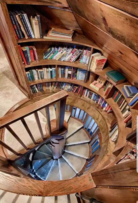 Dream Library, Casa Country, Home Library Design, Home Libraries, Chattanooga Tn, Wood Plans, Spiral Staircase, Manifest Money, House Goals