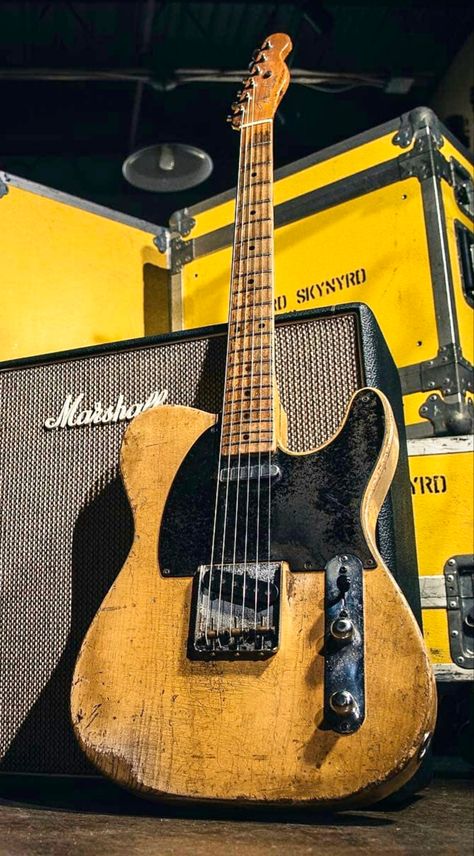 Guitar And Amp, Ed King, Classic Blues, Electric Guitar And Amp, Electric Guitar Design, Fender Vintage, Fender Electric Guitar, Guitar Finishing, Telecaster Guitar