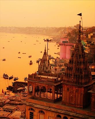 Varanasi Photography Beautiful, Hyderabad Airport, Kashi Vishwanath Temple, Kashi Vishwanath, Ganges River, Sacred Water, Indian History Facts, Top Places To Travel, Hanuman Pics