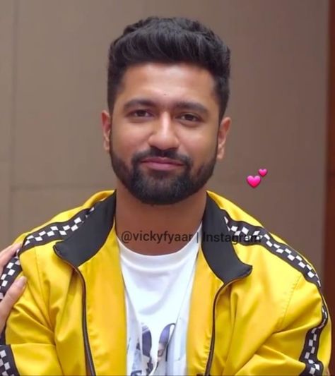 Short Hairstyles For Men Indian, South Hero, Workout Plan For Men, Barber Logo, Vicky Kaushal, Men's Hairstyle, Tapered Haircut, Indian Men, Mens Haircuts