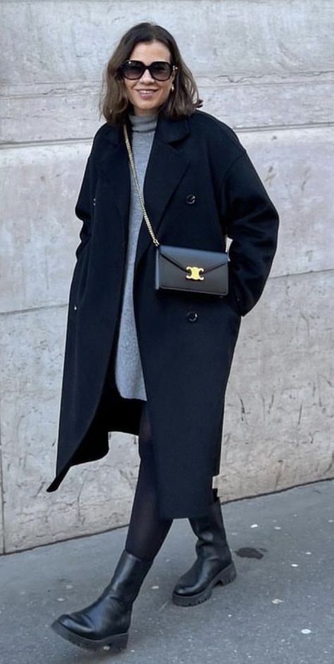 Winter Dress Coats Women, Ankle Length Coat, Black Borg Coat Outfit, Black Car Coat Outfit, Dark Trench Coat Outfit, How To Style A Black Coat, Long Black Coat Outfit Winter Classy, Black Coat Outfit Winter Classy, Car Coat Outfit