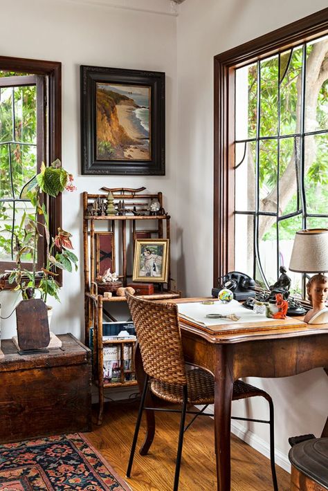 Cottage Style Decor, Casa Vintage, Home Design Ideas, A Desk, Eclectic Home, Home Office Design, Ideas Home, Home Fashion, Decoration Design