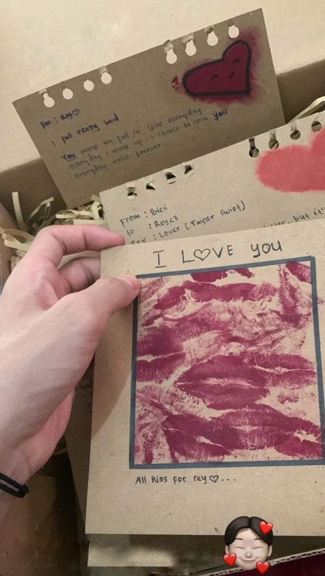 How To Make A Love Letter Aesthetic, Romantic Things To Write In A Card, Love Letters Card Ideas, Love Letters Decoration Ideas, Handwritten Letter Ideas For Boyfriend, Love Letters Aesthetic Design, Cute Paper Notes For Boyfriend, Cute Letter For Him, Hand Written Notes For Girlfriend