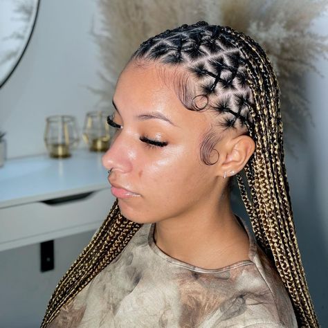 Criss Cross Rubber Band Braids, Fulani Braids Hairstyles Criss Cross, Cris Cross Rubber Band Hairstyles, Criss Cross Knotless Braids Rubber Bands, Fulani Braids Criss Cross, Criss Cross Fulani Braids, Rubber Band Braids, Criss Cross Rubberband Box Braids, Curled Hair With Braid