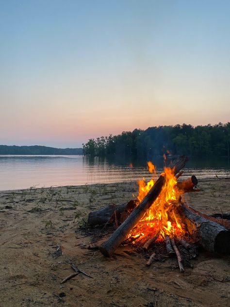 bon fire! Lake Day Aesthetic, Idk Quotes, Bon Fire, Painting References, Lake Day, Emily Henry, Day Aesthetic, Lake Beach, Funny Story