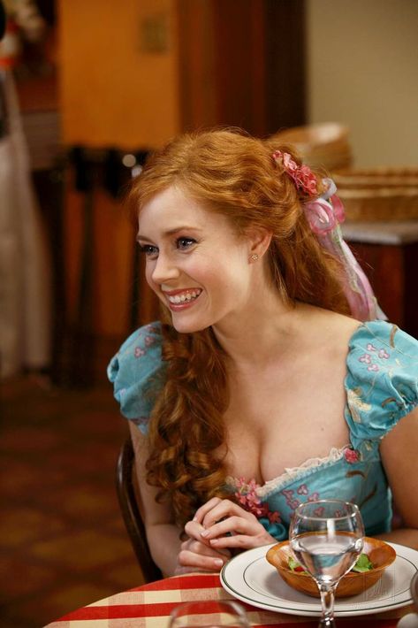 Amy Adams Enchanted, Enchanted Movie, Giselle Enchanted, Redhead Characters, Enchanted Dress, Radio Disney, Disney Enchanted, Susan Sarandon, Amy Adams