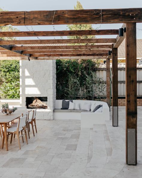 TESS BEAGLEY | The lower alfresco area at Hosken House is perhaps one of my all time favourite areas in this landscape project. Positioned to unfold in… | Instagram Outside Fireplace Ideas Patio Design, Outside Fireplace, Exterior House Renovation, Kitchen Design Layout, Outdoor Kitchen Design Layout, Backyard Inspiration, Have Inspiration, Outside Living, Backyard Inspo