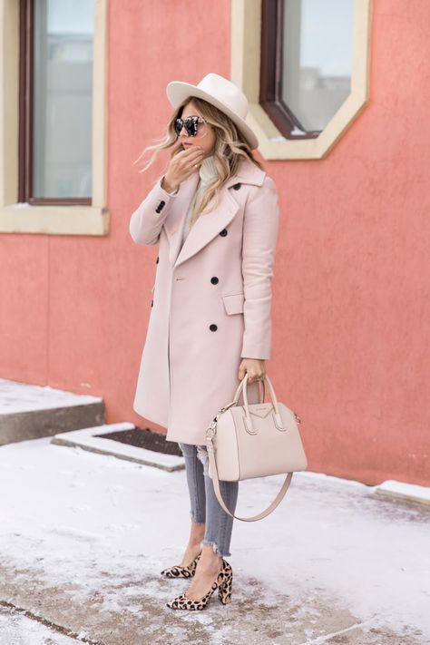 Pink Coat Outfit Winter, Hat Winter Outfit, Coat Outfit Winter, Pink Coat Outfit, Pale Pink Coat, Mummy Fashion, Kristin Lee, Pink Winter Coat, Krystin Lee