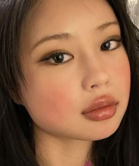 Cool Minimalist Makeup, Igari Makeup Tan Skin, 2000s Asian Makeup, Igari Makeup Dark Skin, Ingenue Makeup, Igari Makeup, 90s Makeup Look, Japan Makeup, 90s Makeup