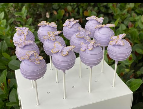 Butterfly Themed Desserts, Fairy Party Desserts, Purple Dessert Table, Purple Dessert Table Ideas, Purple Desserts Ideas, Butterfly Baby Shower Food, Purple Butterfly Sweet 16, Encanto Cake Pops, Purple Sugar Cookies