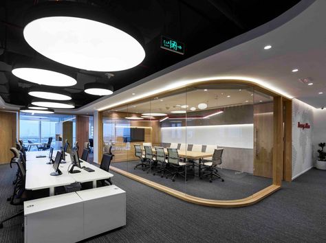 Recovery Advisers Offices - Dubai - 2 Futuristic Office Interior, Futuristic Office Design, Office Dubai, Futuristic Office, Law Office Design, Futuristic Interior Design, Conference Room Design, Interior Design Dubai, Office Interior Design Modern