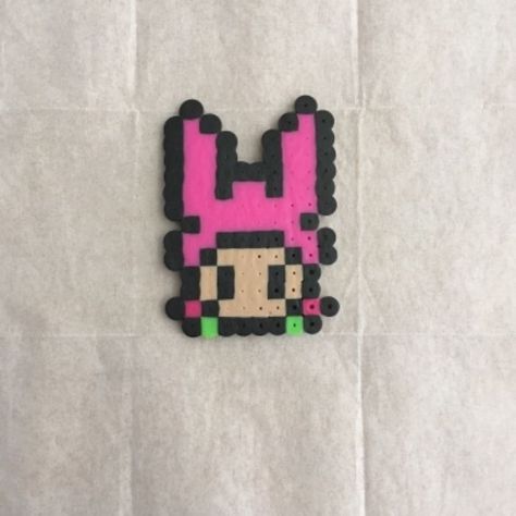 Bobs Burgers Perler Beads, Louise Bobs Burgers, Alpha Crochet, Alt Crafts, Bead Templates, Kandi Cuffs, Melty Bead Patterns, Pearl Beads Pattern, Beads Pattern