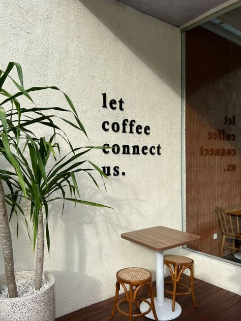 Minimalist Wall Pictures, Wellness Coffee Shop, Cafe Wall Design Ideas Coffee Shop, Cafe Interior Design Cozy, Coffee Shop Aesthetic Interior Design, Cafe Shop Aesthetic, Cafe Interior Aesthetic, Cafeterias Aesthetic, Cozy Cafe Aesthetic