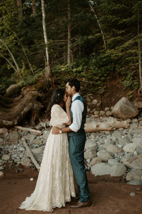 Marquette Michigan Elopement, Up North Wedding Michigan, Lake Michigan Elopement, Michigan Winter Wedding, Michigan Micro Wedding, Northern Michigan Elopement, Places To Elope In Michigan, Michigan Wedding Venues Outdoor, Air Bnb Elopement