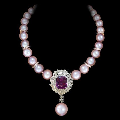 Margot McKinney natural pink pearl, Burmese spinel and diamond necklace Pink Pearls, Walk On The Wild Side, Fine Silver Jewelry, Beads Jewellery, Gold Bar Necklace, Baguette Diamonds, Jewelry Diamond, Diamond Pendant Necklace, Gorgeous Jewelry