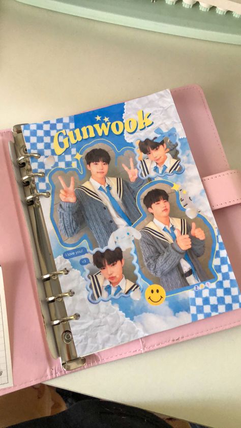 Kpop Collage Journal, Kpop Binder Cover Ideas, Binder Cover Kpop, Kpop Binder Cover, Kpop Scrapbook, Binder Covers Diy, Binder Deco, Binder Decoration, Kpop Binder