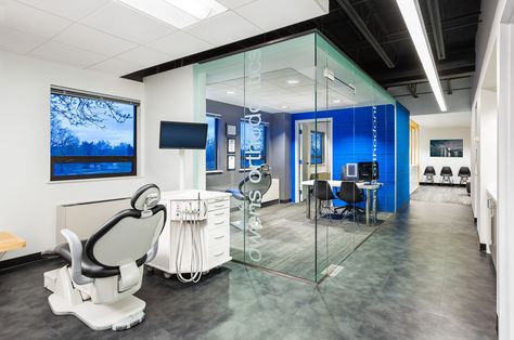 Owens Orthodontics - Consult - Awesome glass-enclosed consult/records room Orthodontics Office, Office Wall Decor Ideas, Orthodontic Office Design, Ortho Office, Orthodontic Office, Dental Office Decor, Dental Design, Dental Office Design, Dentist Office