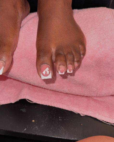 Poly-gel Toes She came in for a full-in. This service typically last about 2 months. Usually if my clients have problems I fix and then I don’t see em for mmmooonntttthhsss. I be thinking they be cheating on me 💔 This service is $95 for a full set. #pedicure #nailtech #toetech #chicagonails #Chicagopedicure #frenchtip #god #privatenailtech #smallbusiness #nailtech #chicagonailtech #gelxtech #polygeltech #nailtutorial #nochipmanicure#polygelnail #nochipmanicure #gelmanicure #chicagonetwo... No Chip Manicure, Poly Gel, Acrylic Toe Nails, Acrylic Toes, Gel Toes, Nail Tutorials, Gel Manicure, 2 Months, Nail Tech