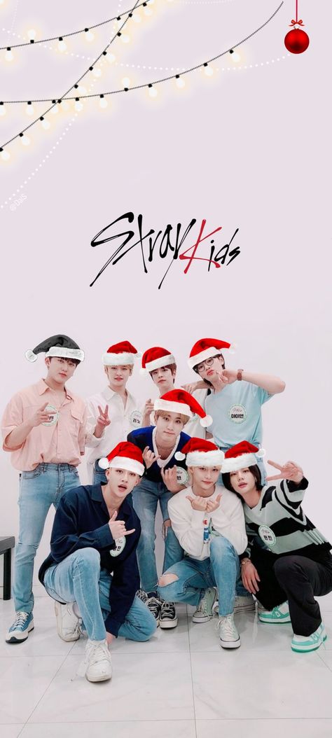 Kpop Winter Wallpaper, Skzoo Christmas Wallpaper, K Pop Christmas Wallpaper, Stray Kids Wallpaper Christmas, Stray Kids Winter Wallpaper, Stray Kids Wallpaper Iphone, Kpop Christmas Wallpaper, Skz Christmas Wallpaper, Stray Kids Christmas Wallpaper