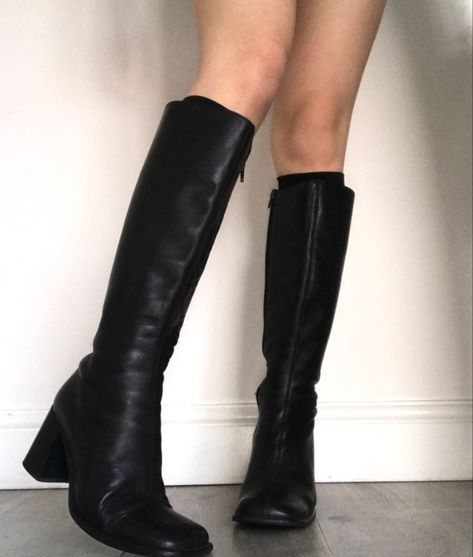 Long Black Leather Boots, Black Square Toe Boots, 90s Boots, Fall Winter Shoes, Mood Clothes, Practice Outfits, Square Toe Boots, Stylish Clothes, Aesthetic Shoes