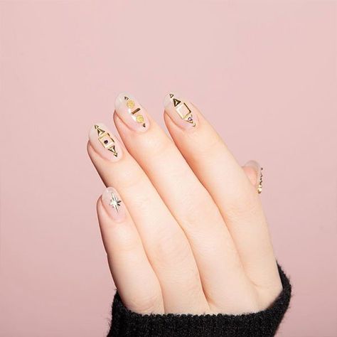 30 Trending Nail Art Designs for 2021 - The Trend Spotter Olive Nails, Yellow Nail Art, Natural Nail Art, Natural Nail Designs, Dot Nail Art, Colorful Nail Art, Nude Nail Designs, Heart Nail Art, Nail Art Ombre