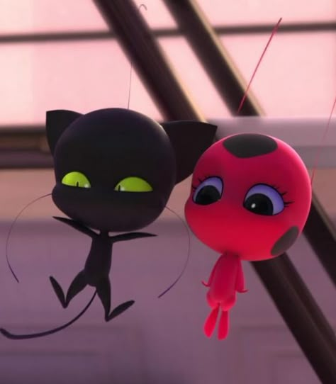 Miraculous Ladybug Plagg, Miraculous Ladybug Ladybug, Best Wattpad Stories, Adrian Agreste, Tikki And Plagg, Cat Noir Miraculous, Ladybug Cake, Catnoir And Ladybug, Tikki Y Plagg