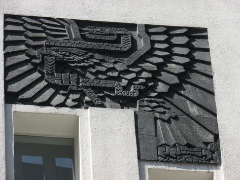 Mexican Art Deco, Aztec Architecture Art, Zapotec Art, Mexico Museum, Aztec Lowrider Art, Eagle Snake, Mexico City Murals, Mexican Eagle, Mexico Art