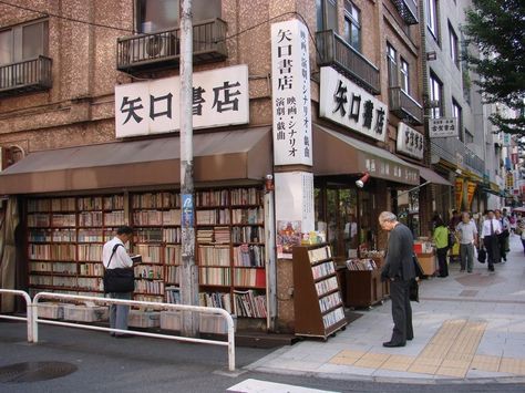 Kanda Jinbōchō is a neighborhood in central Tokyo. It’s the largest antique and used bookshop area in Japan, with over 170 bookstores, second-hand bookshops, and publishing houses   #books #booktowns Japanese Neighborhood, Secondhand Bookshop, Tokyo Guide, Modern Library, Japanese Books, Medieval Town, Book Store, Architecture Building, Bookstore